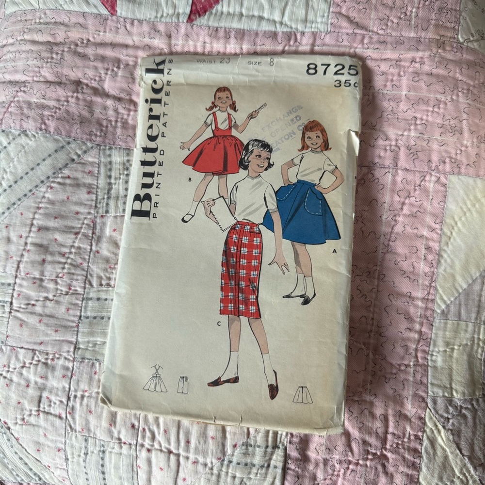 Vintage-Style Women’s Red & Blue Skirt Patterns